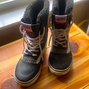 Vans MTE snow boots